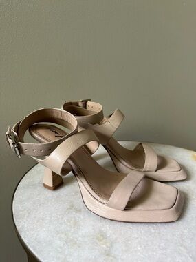 Free People Candice Nude Ankle Strappy Neutral Block Heel Sandals Beige Size 9